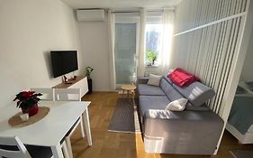 Studio Apartman Ana
